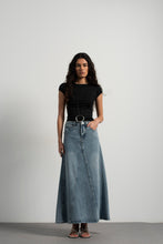 Cargar imagen en el visor de la galería, FALDA LARGA DENIM