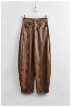 Load image into Gallery viewer, THE SANKE PRINT PANTS