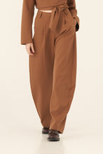 Cargar imagen en el visor de la galería, THE BARREL DRESS PANTS