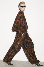 Cargar imagen en el visor de la galería, THE ANIMALIER CARGO PANTS