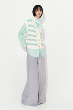 Cargar imagen en el visor de la galería, THE KNOT SHIRT