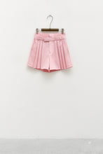 Cargar imagen en el visor de la galería, THE PLEATED SHORTS