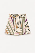 Cargar imagen en el visor de la galería, THE STRIPES SHORTS