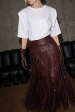 Cargar imagen en el visor de la galería, THE FRINGE SKIRT