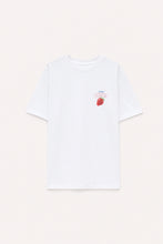 Cargar imagen en el visor de la galería, THE STRAWBERRY T SHIRT