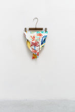 Cargar imagen en el visor de la galería, THE PRINTED SCARF TOP