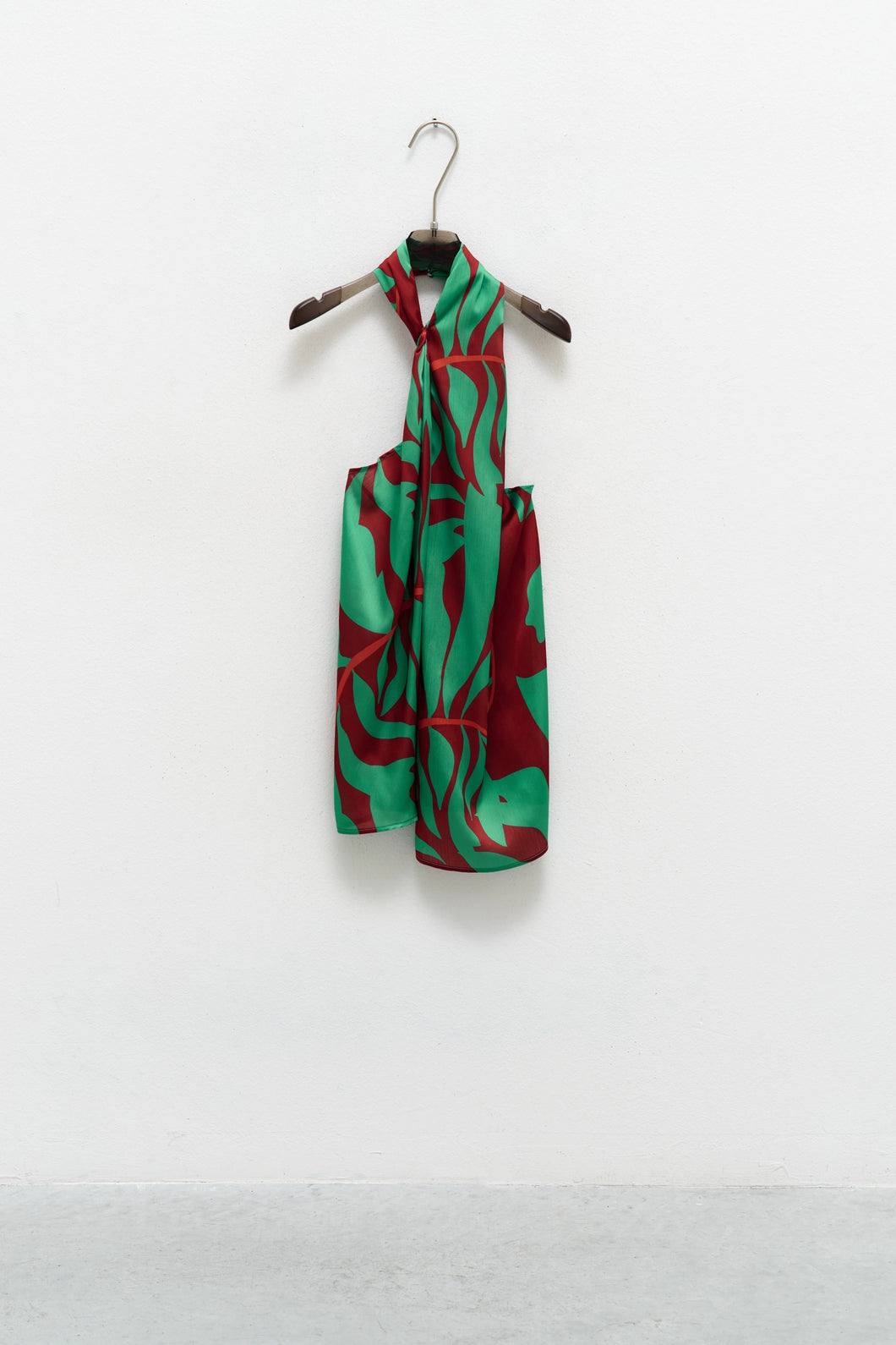 THE HALTER PRINTED TOP