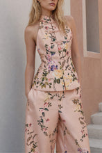 Cargar imagen en el visor de la galería, THE BLOSSOM TOP