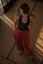 Cargar imagen en el visor de la galería, THE JACQUEARD BALOON PANTS