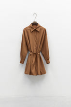 Cargar imagen en el visor de la galería, THE BROWN BUBBLE SHIRT DRESS