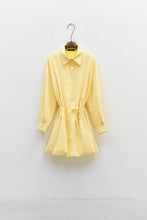 Cargar imagen en el visor de la galería, THE YELLOW BUBBLE SHIRT DRESS